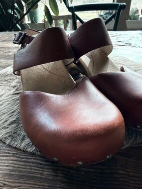 Caramel brown Dansko Leather Mary-Jane Shoes with Unique Cut-out in Heel